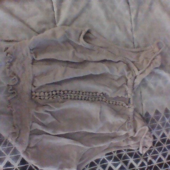 cropped open back - Picture 2 of 2